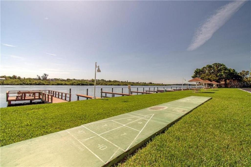 Bayshore Yatch Tennis Condo 2Br 3 Beds, Walking Distance To Beautiful Quite Beach เคลียร์วอเตอร์บีช ภายนอก รูปภาพ
