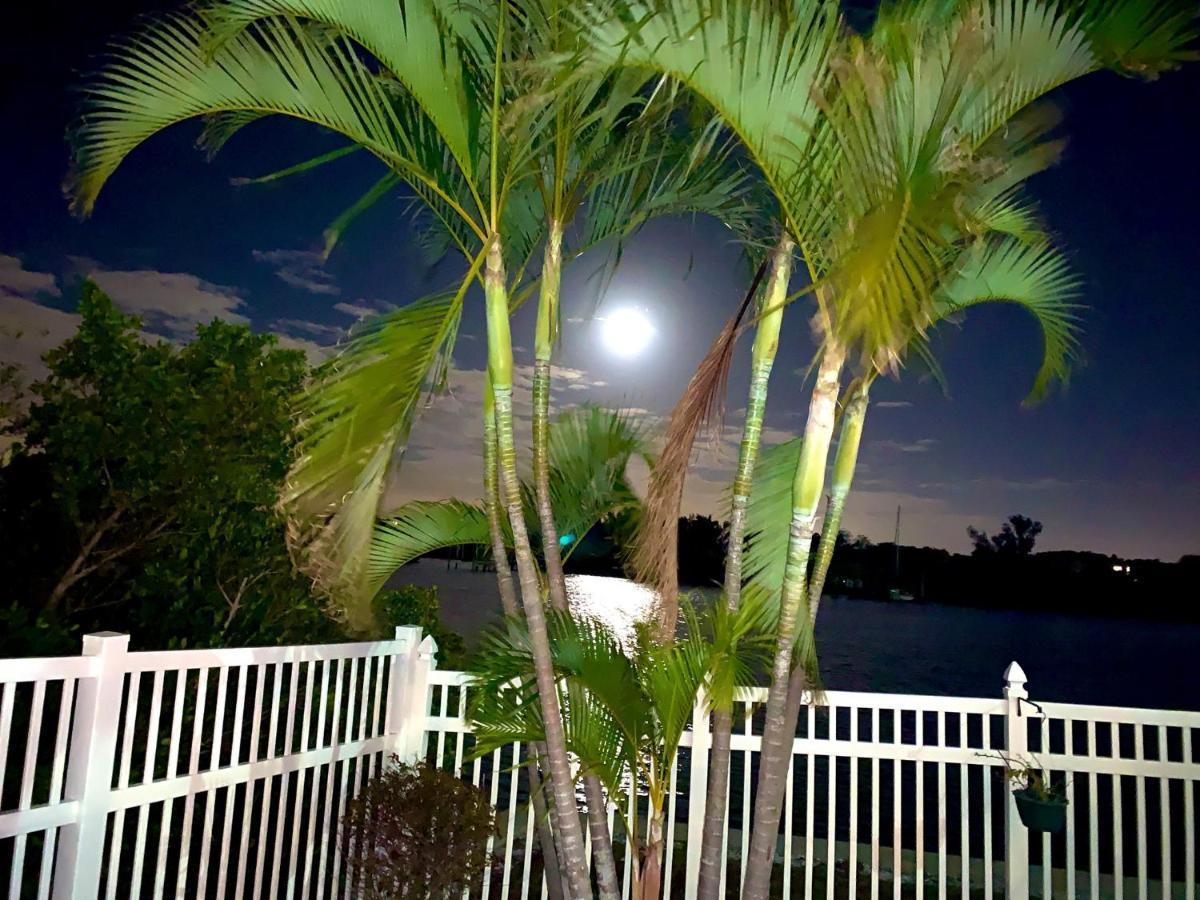 Bayshore Yatch Tennis Condo 2Br 3 Beds, Walking Distance To Beautiful Quite Beach เคลียร์วอเตอร์บีช ภายนอก รูปภาพ
